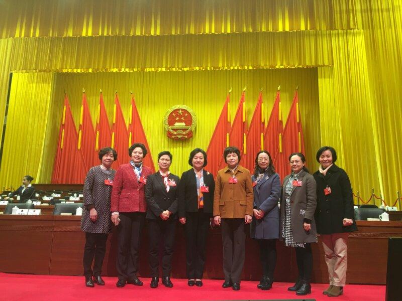 厦门市“两会”期间女代表委员积极献言建策参政议政